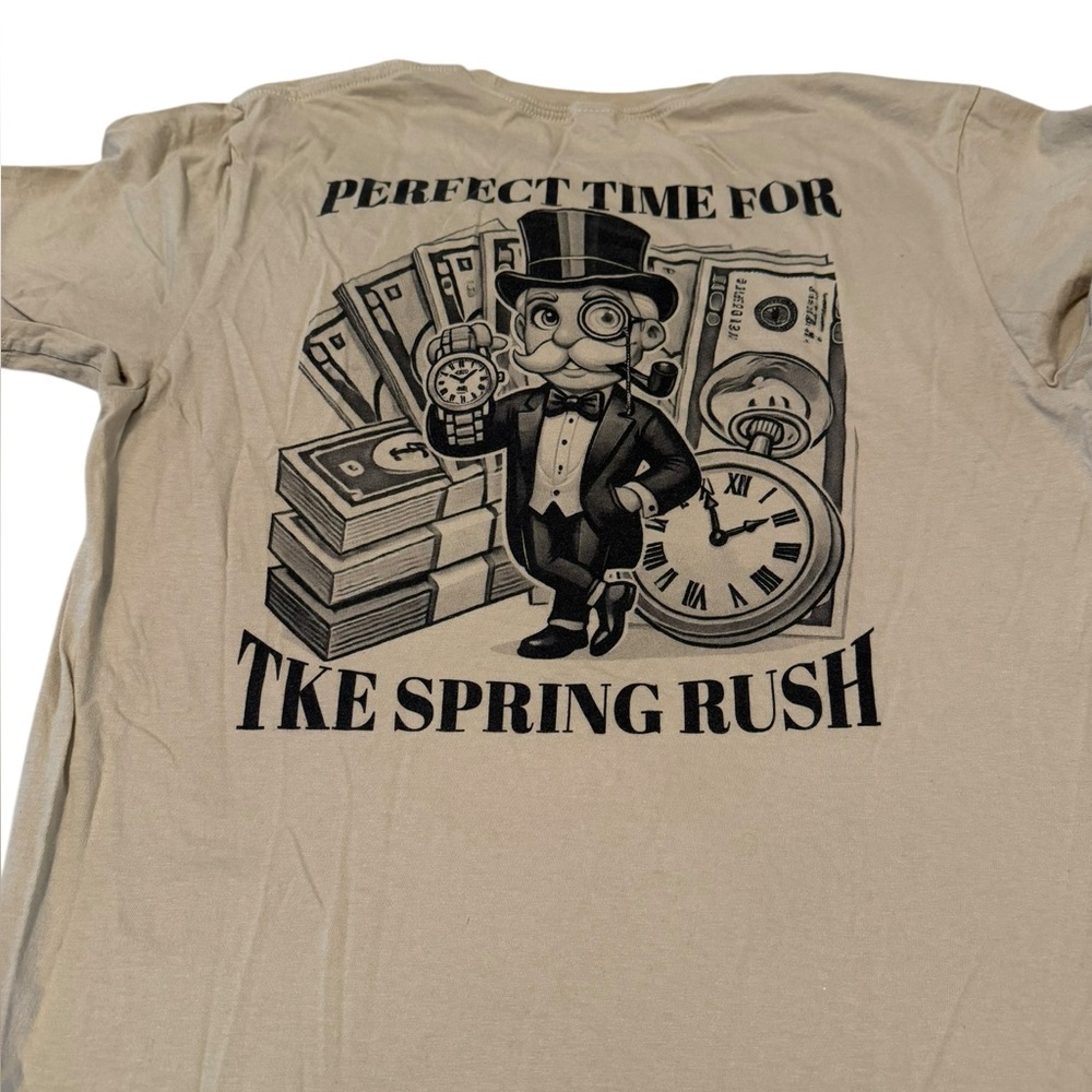 Gildan Softstyle beige short sleeve tee. Size M. Gently worn.